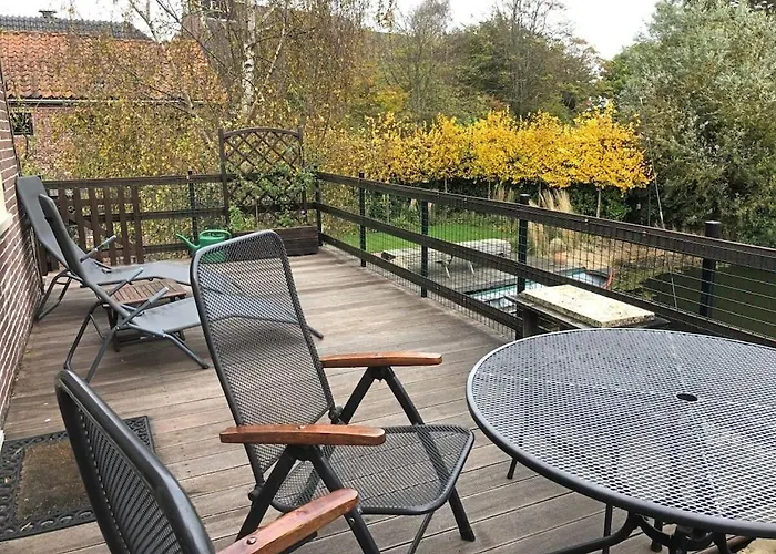 By The Water Semesterbostad *