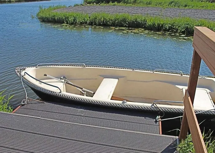 Semesterbostad By The Water