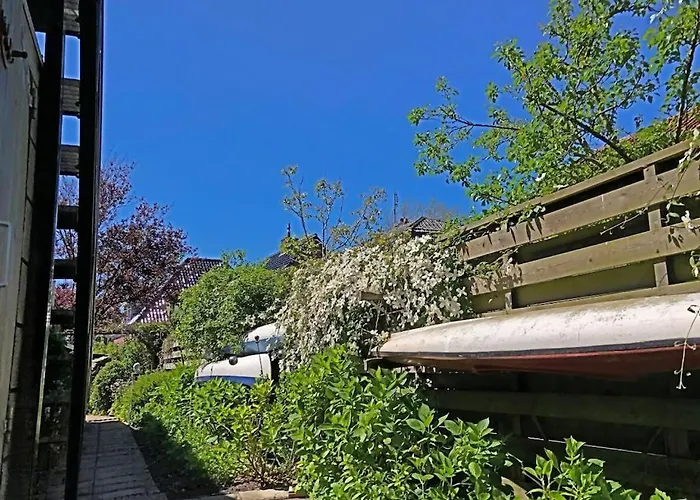 By The Water Semesterbostad *